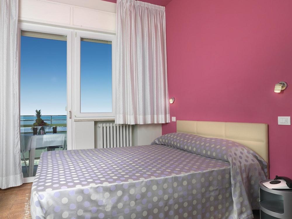 Hotel Elizabeth Bellaria – Igea Marina Kültér fotó
